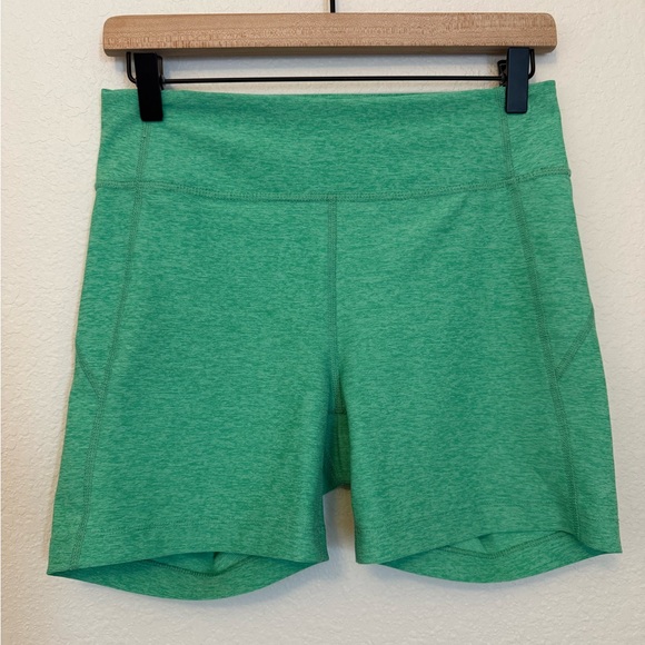 Outdoor Voices Pants - Outdoor Voices Green Warmup Bike Shorts 5” Women’s Medium